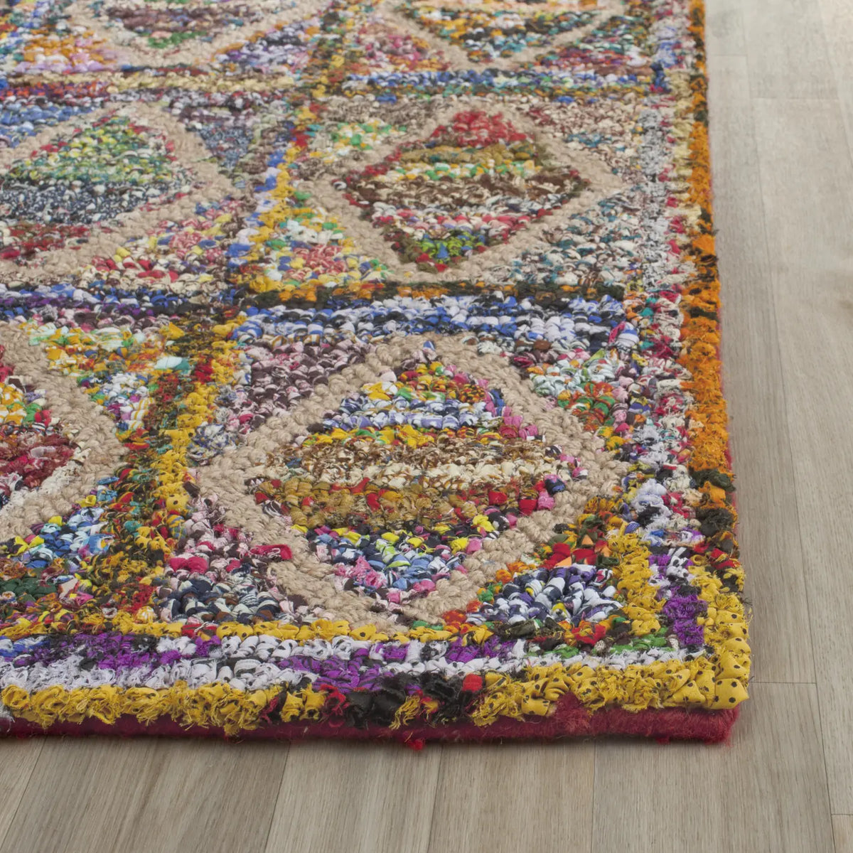 Safavieh Nantucket 2'-3" x 7'-0" Rug in Multi
