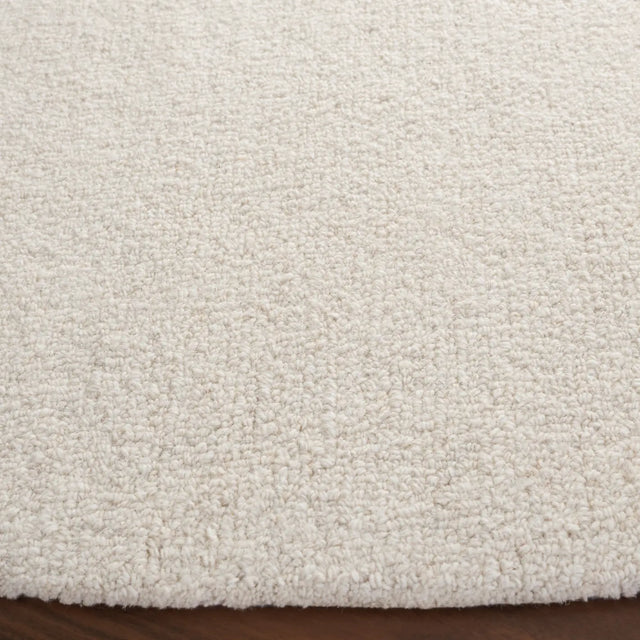 Safavieh Fifth Avenue 6'-0" x 6'-0" Rug in Ivory
