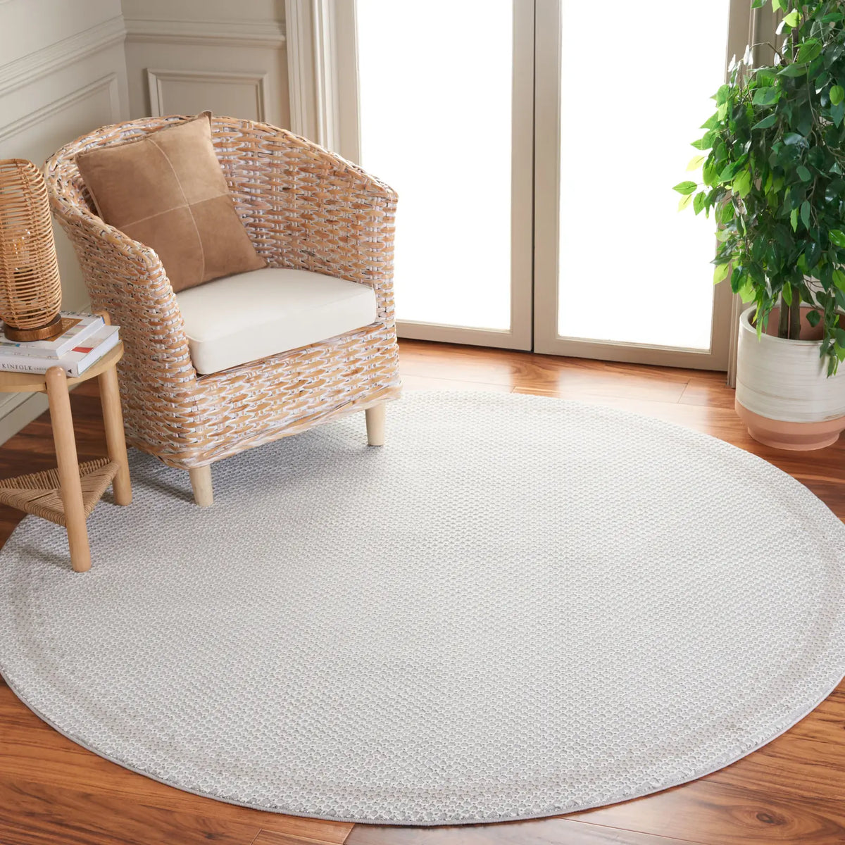 Safavieh Continental 6'-7" x 6'-7" Rug in Light Grey / Dark Grey