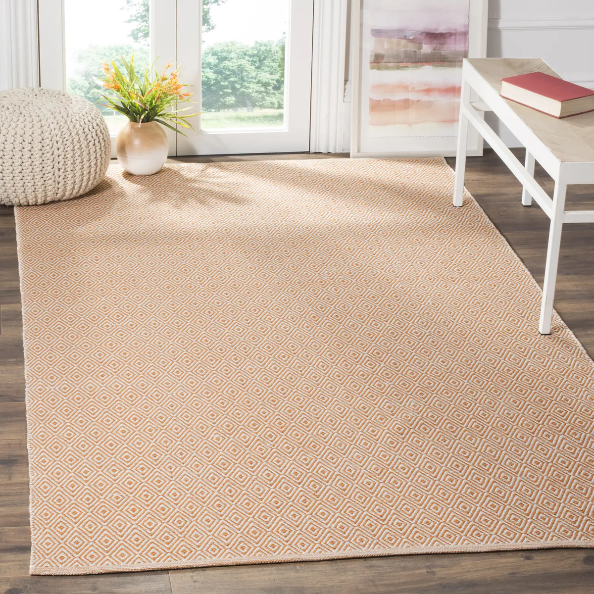 Safavieh Montauk 4'-0" x 6'-0" Rug in Ivory / Rust