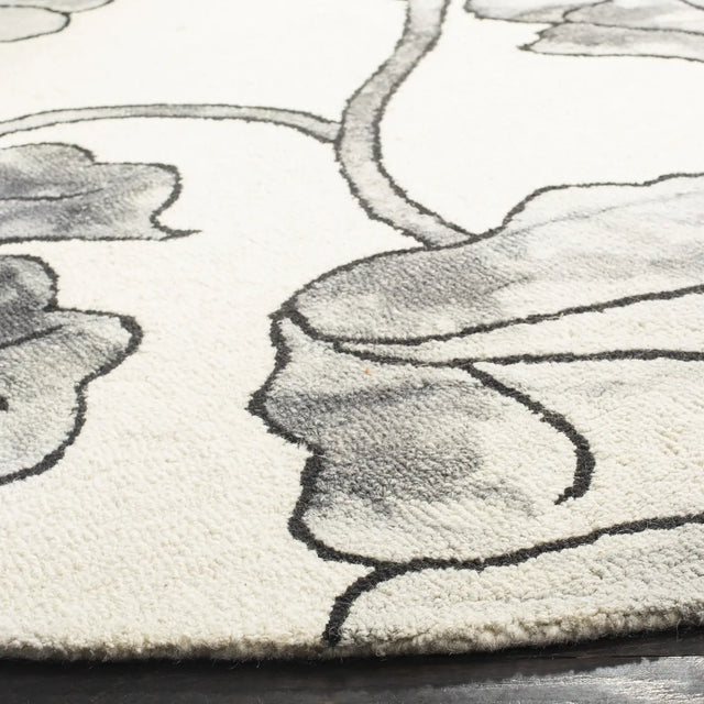 Safavieh Dip Dye 7'-0" x 7'-0" Rug in Ivory / Light Grey