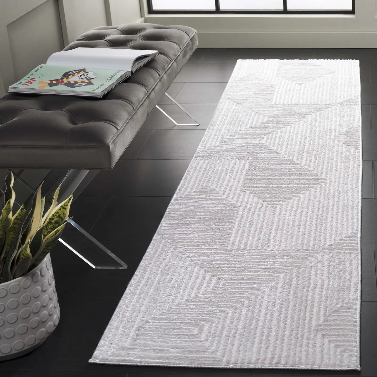 Safavieh Kingston 2'-2" x 8'-0" Rug in Ivory / Light Grey