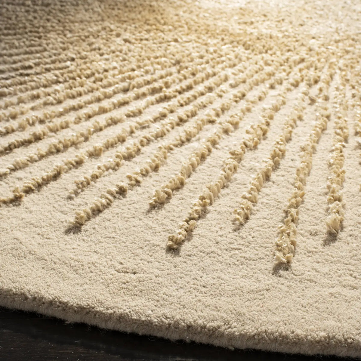 Safavieh Soho 6'-0" x 6'-0" Rug in Beige / Beige