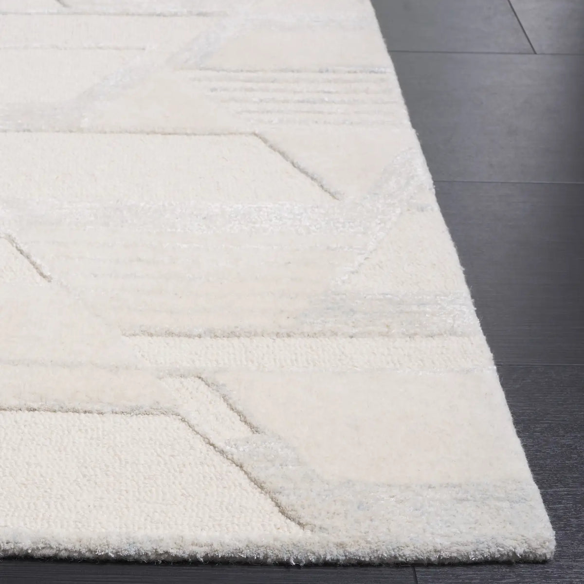 Safavieh Mykonos 4'-0" x 6'-0" Rug in Ivory / Blue