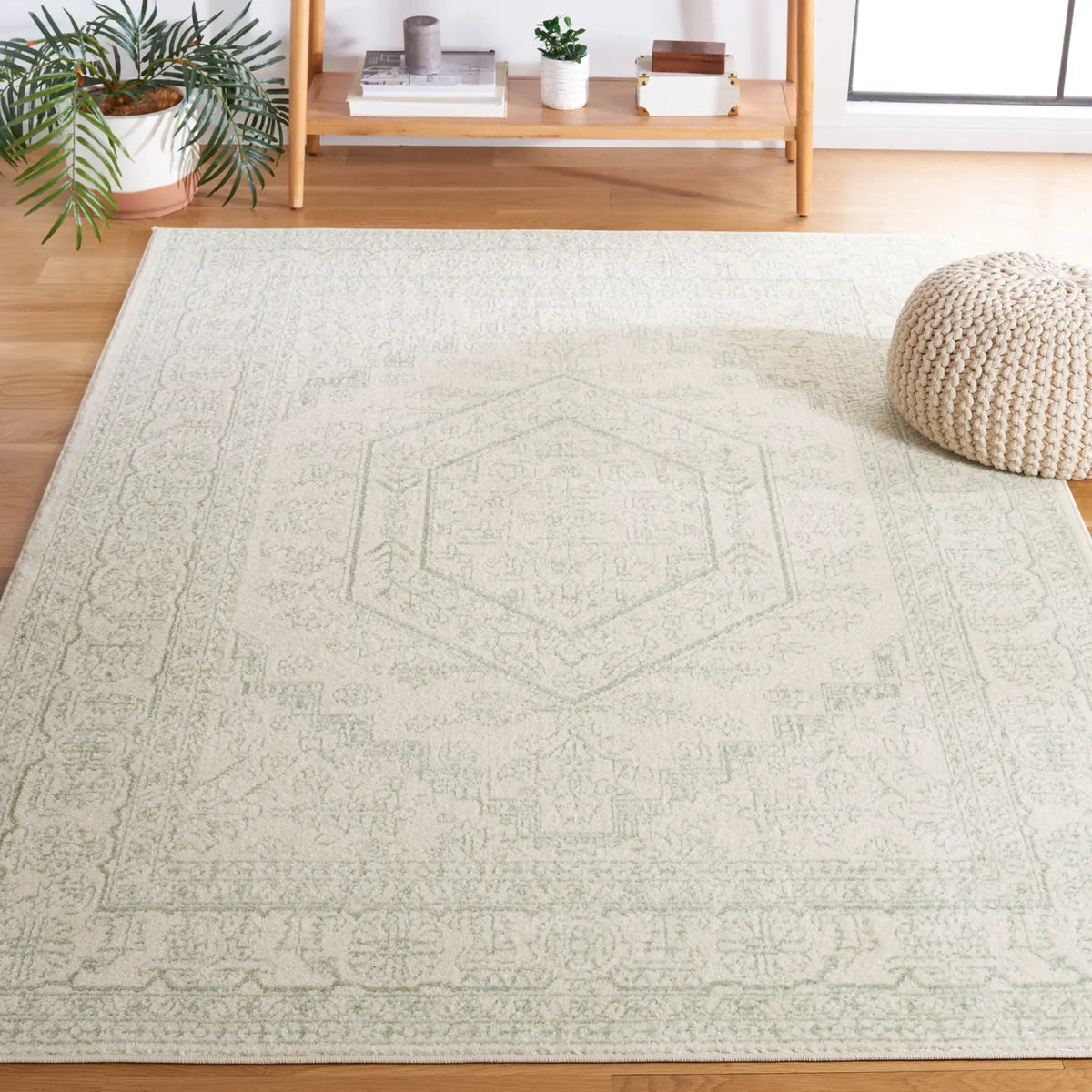 Safavieh Adirondack 4'-0" x 6'-0" Rug in Sage / Ivory