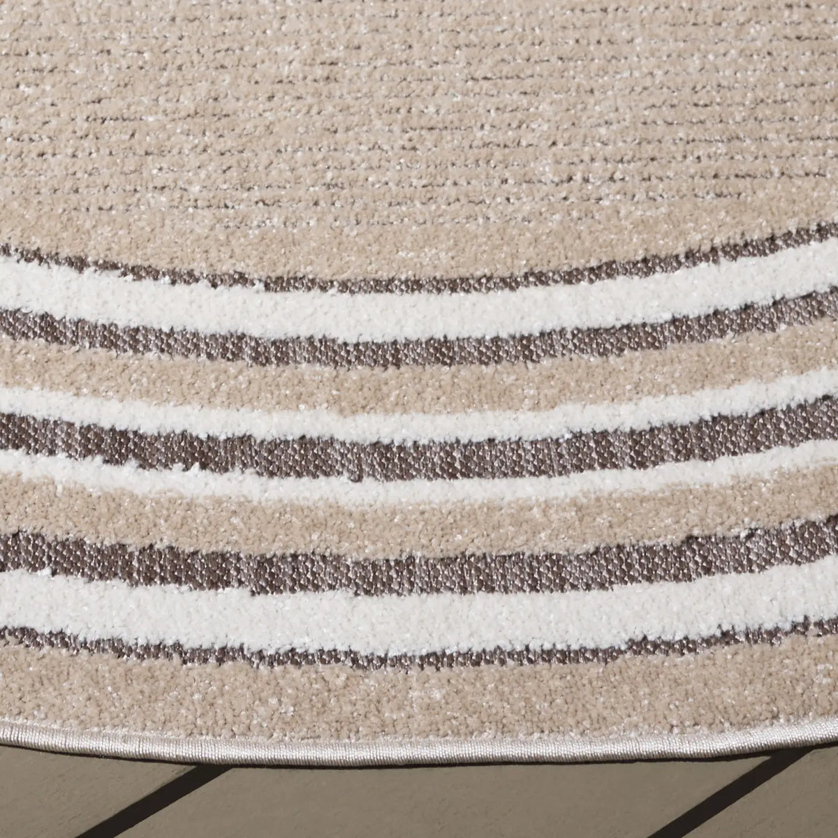 Safavieh Cabana 6'-7" x 6'-7" Rug in Beige / Ivory