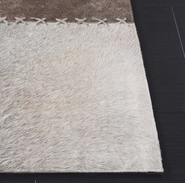 Safavieh Studio Leather 5'-0" x 8'-0" Rug in Grey