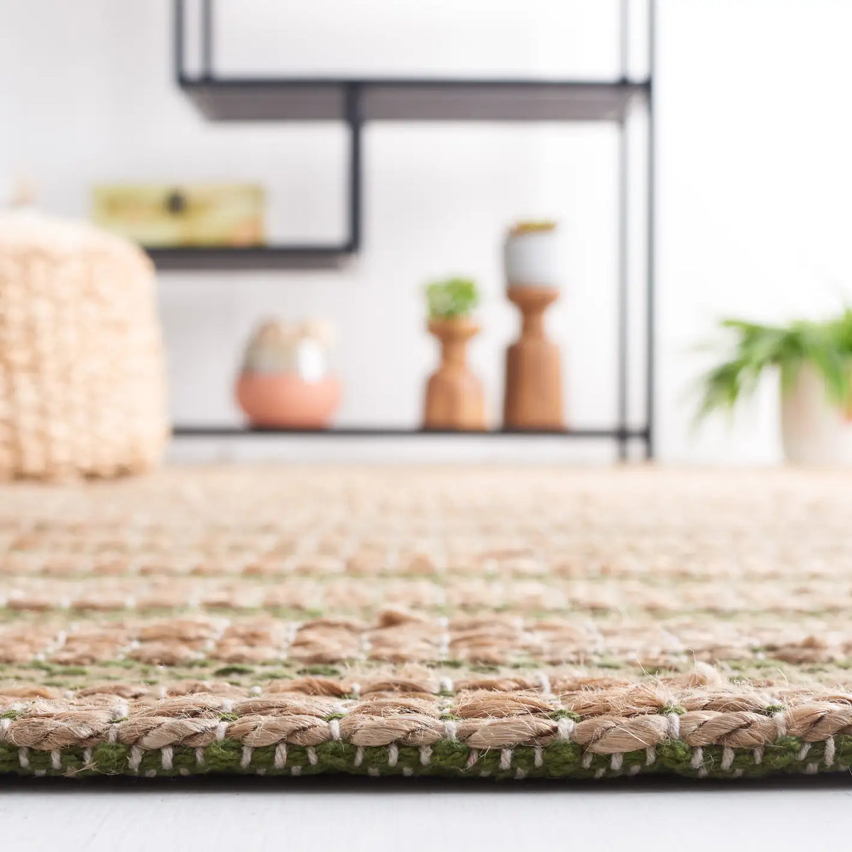 Safavieh Natural Fiber 4'-0" x 6'-0" Rug in Green / Natural