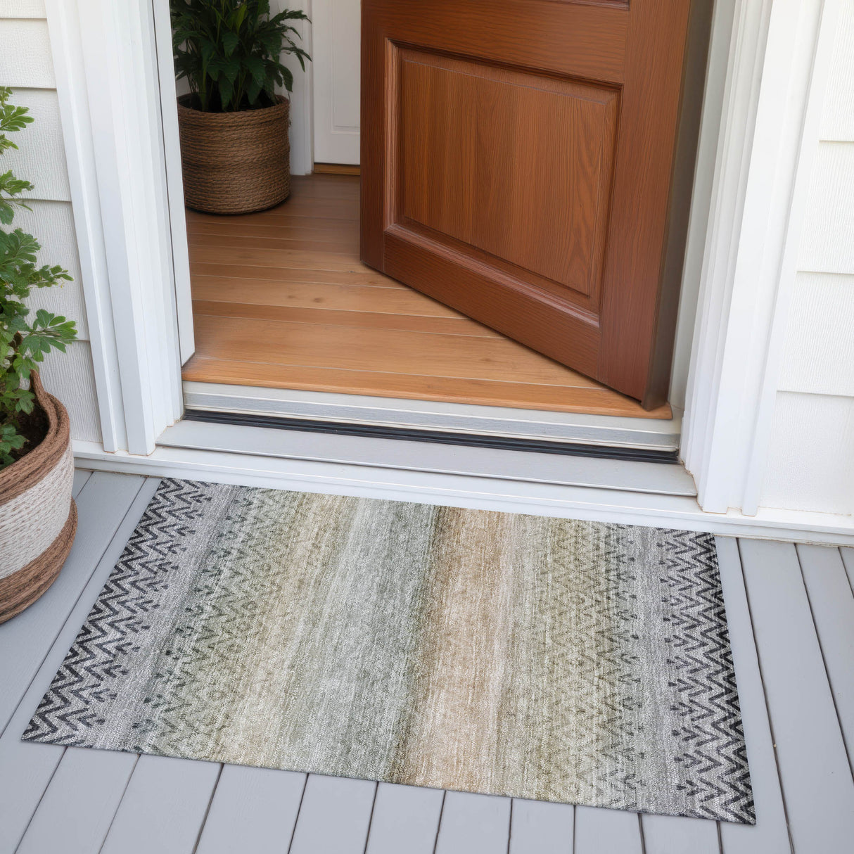 Addison Chantille ACN2042 Geometric Machine Made Transitional Gray Rug