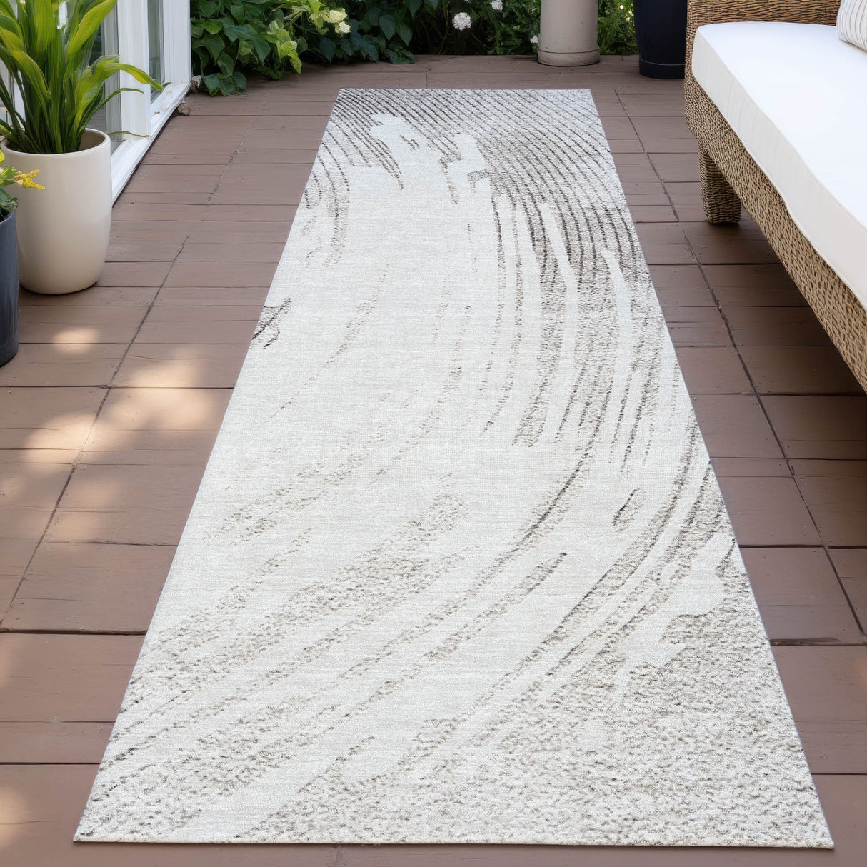 Addison Chantille ACN2133 Swirls Machine Made Transitional Ivory Rug