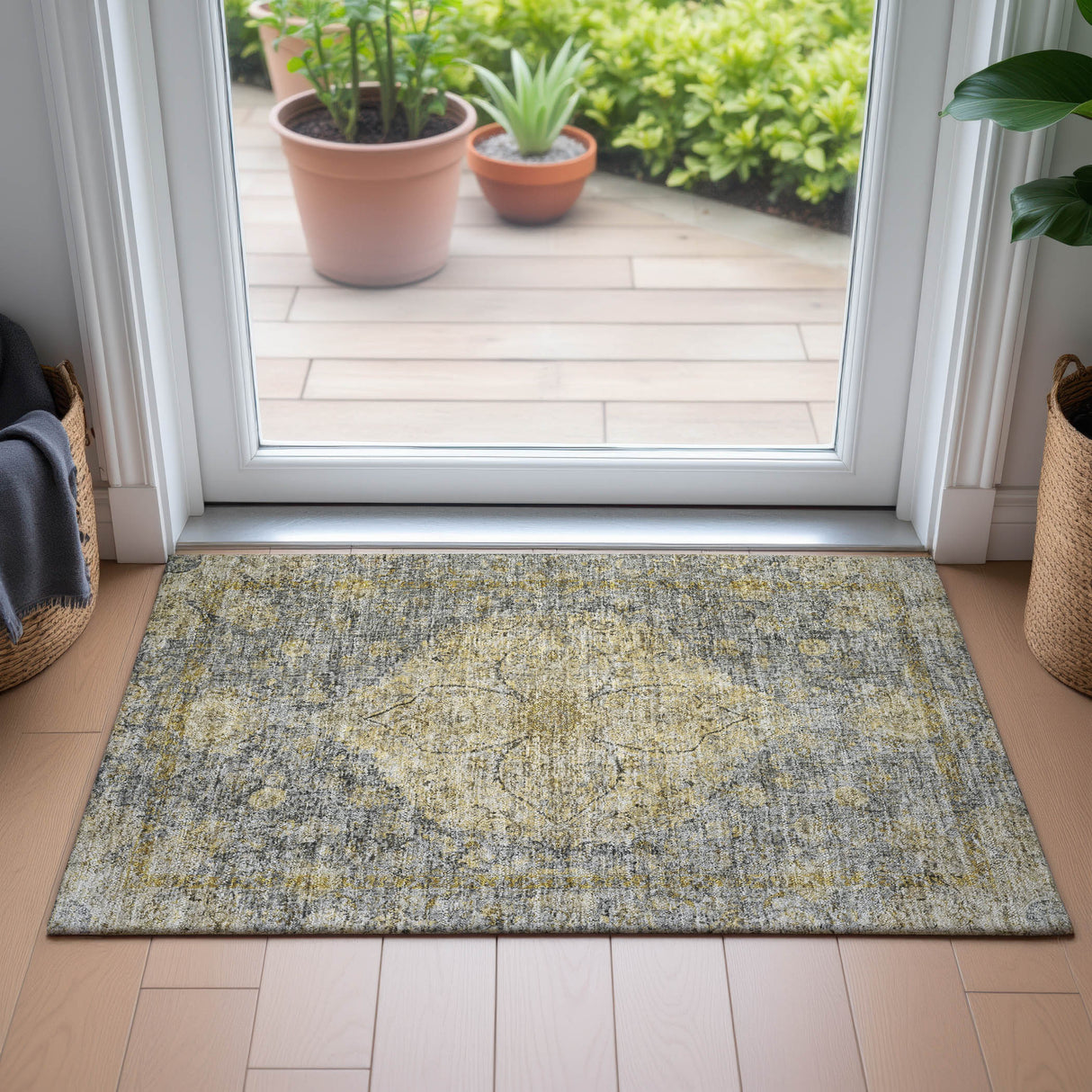 Addison Chantille ACN2136 Global Machine Made Traditional Pewter Rug