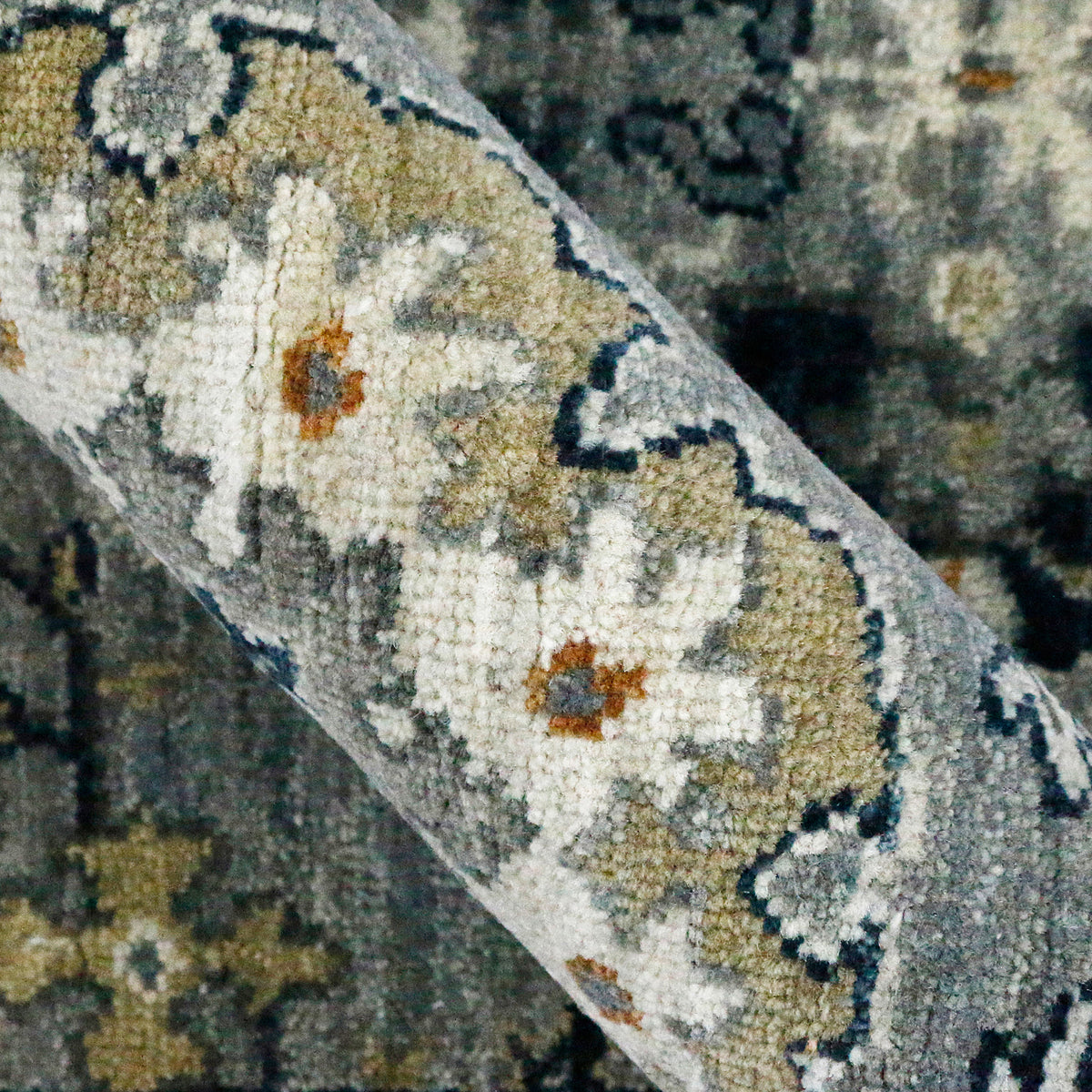 Amer Antiquity ANQ-52 Fog area rug - color swatch view