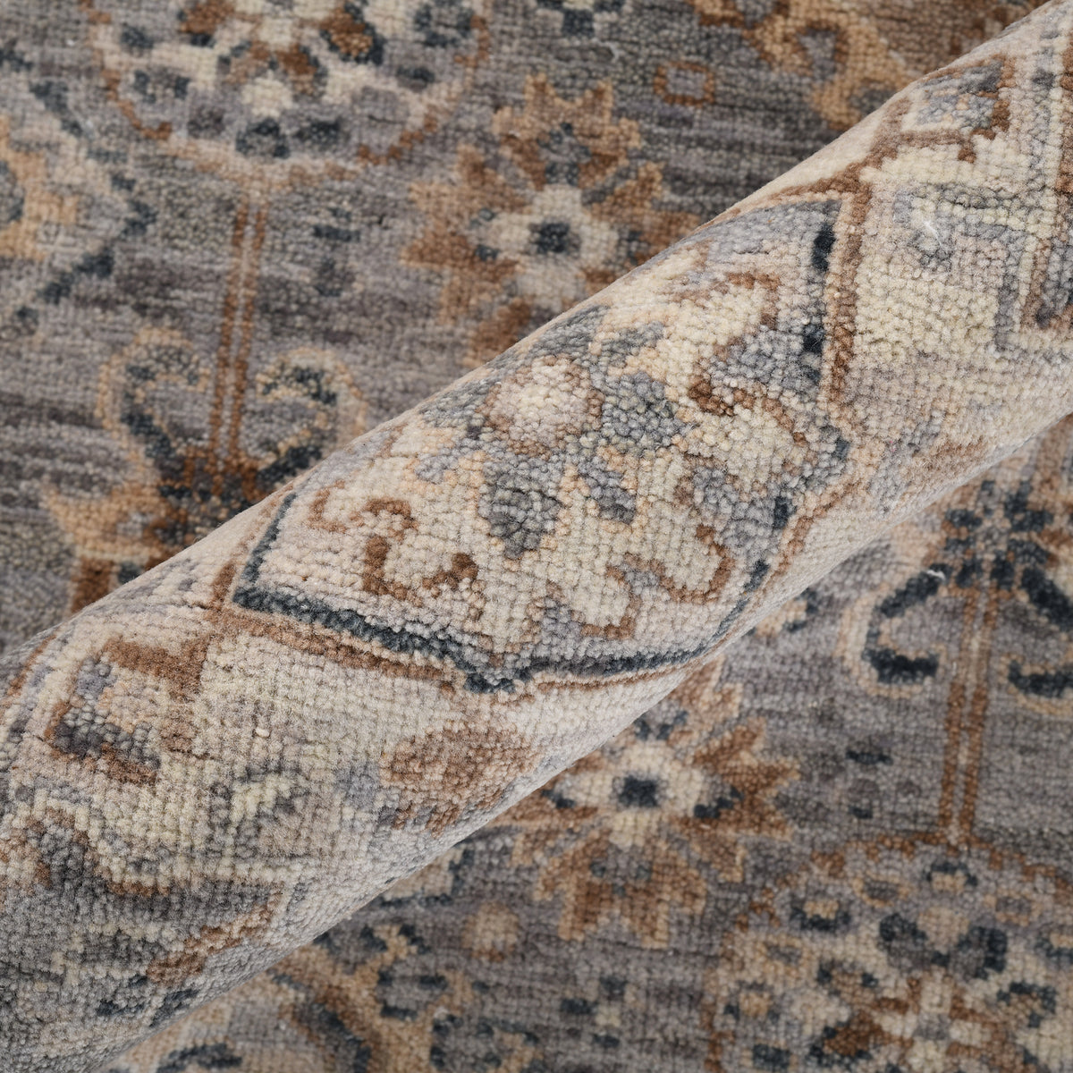 Amer Aurai ARA-19 Coal Gray area rug - color swatch view