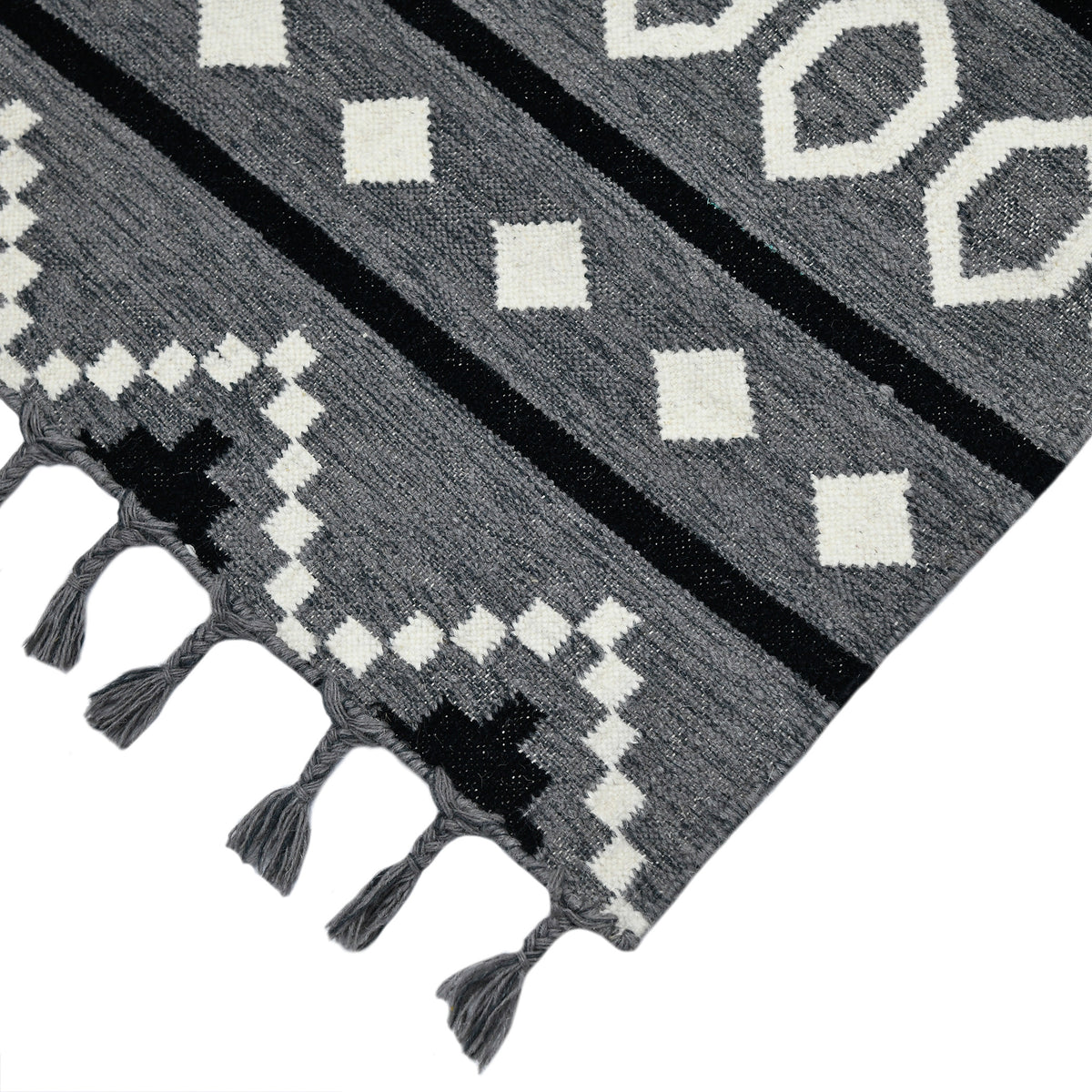 Amer Artifacts ARI-1 Gray area rug - corner view