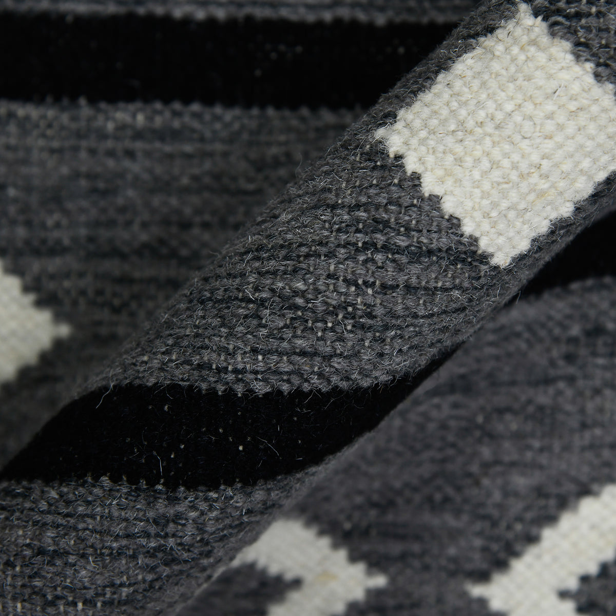 Amer Artifacts ARI-1 Gray area rug - color swatch view
