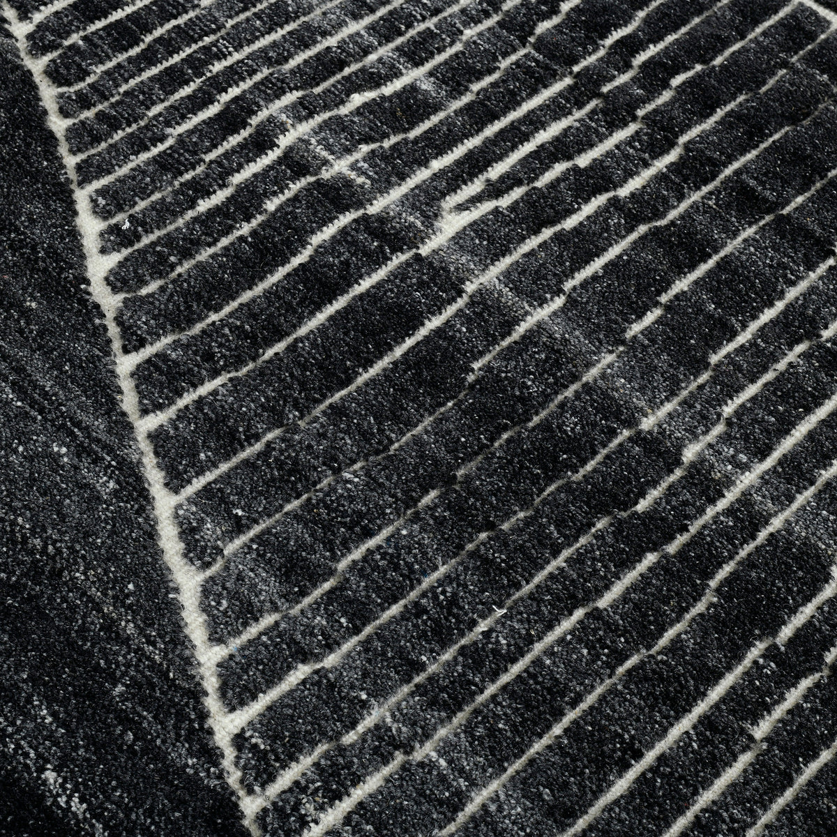 Amer Arlington ARL-1 Charcoal area rug - close-up view