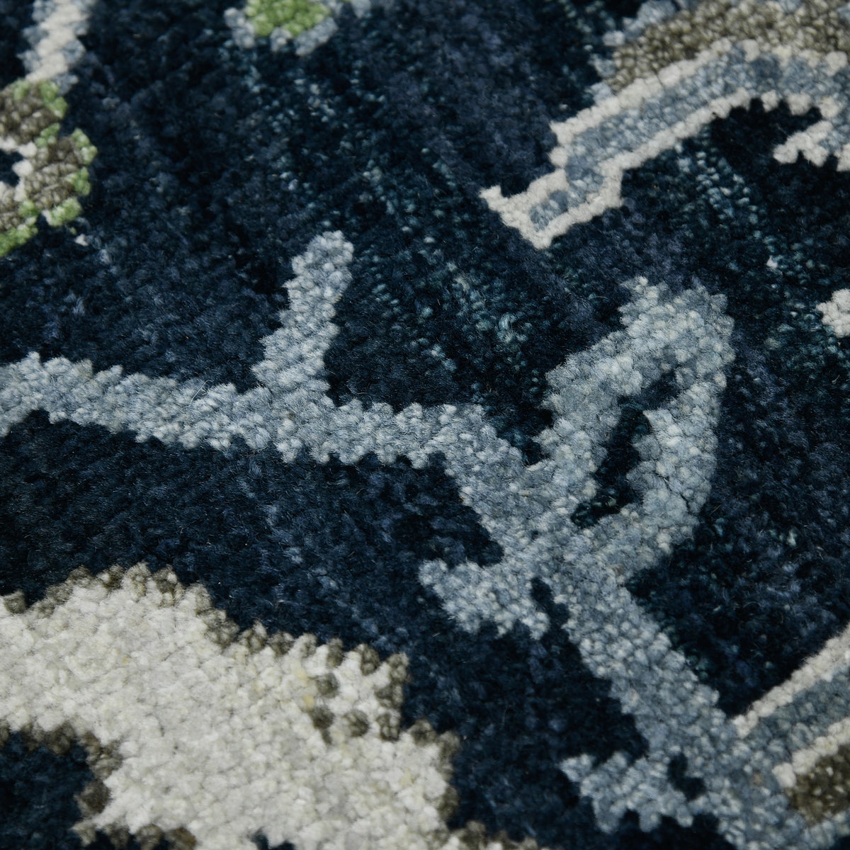 Amer Bristol BRS-9 Blue Sapphire area rug - close-up view
