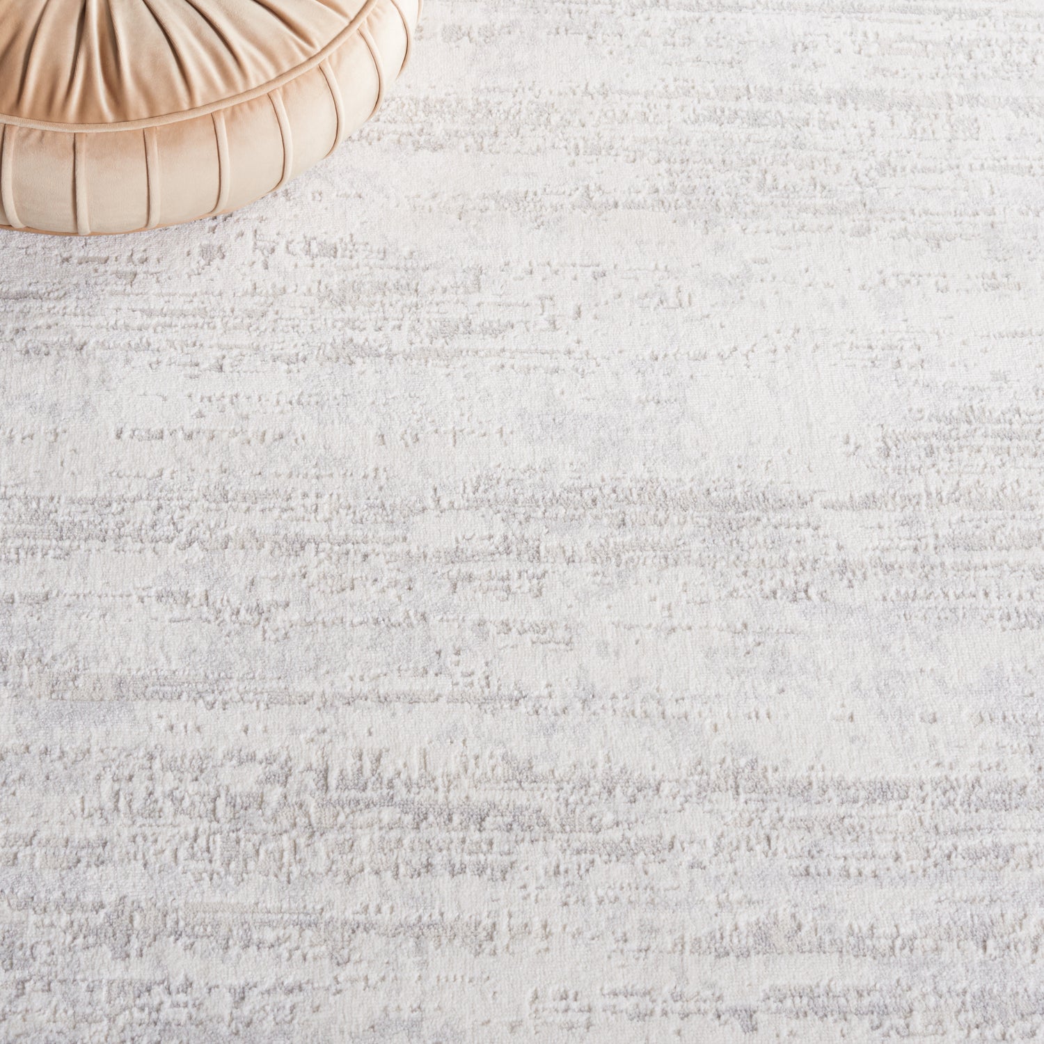Safavieh Hanna Han104A Ivory/Light Grey Rug.