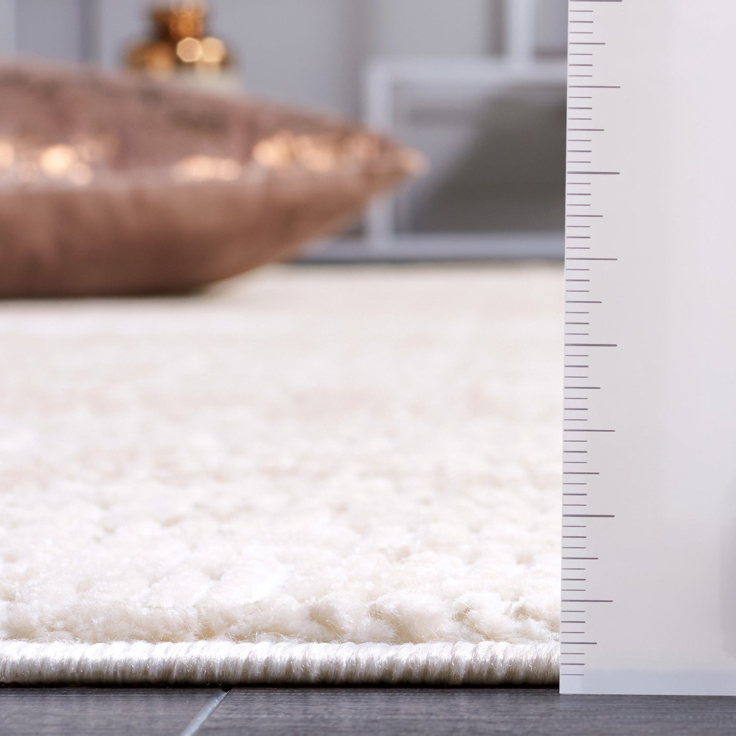 Safavieh Hanna Han110B Beige/Ivory Rug.