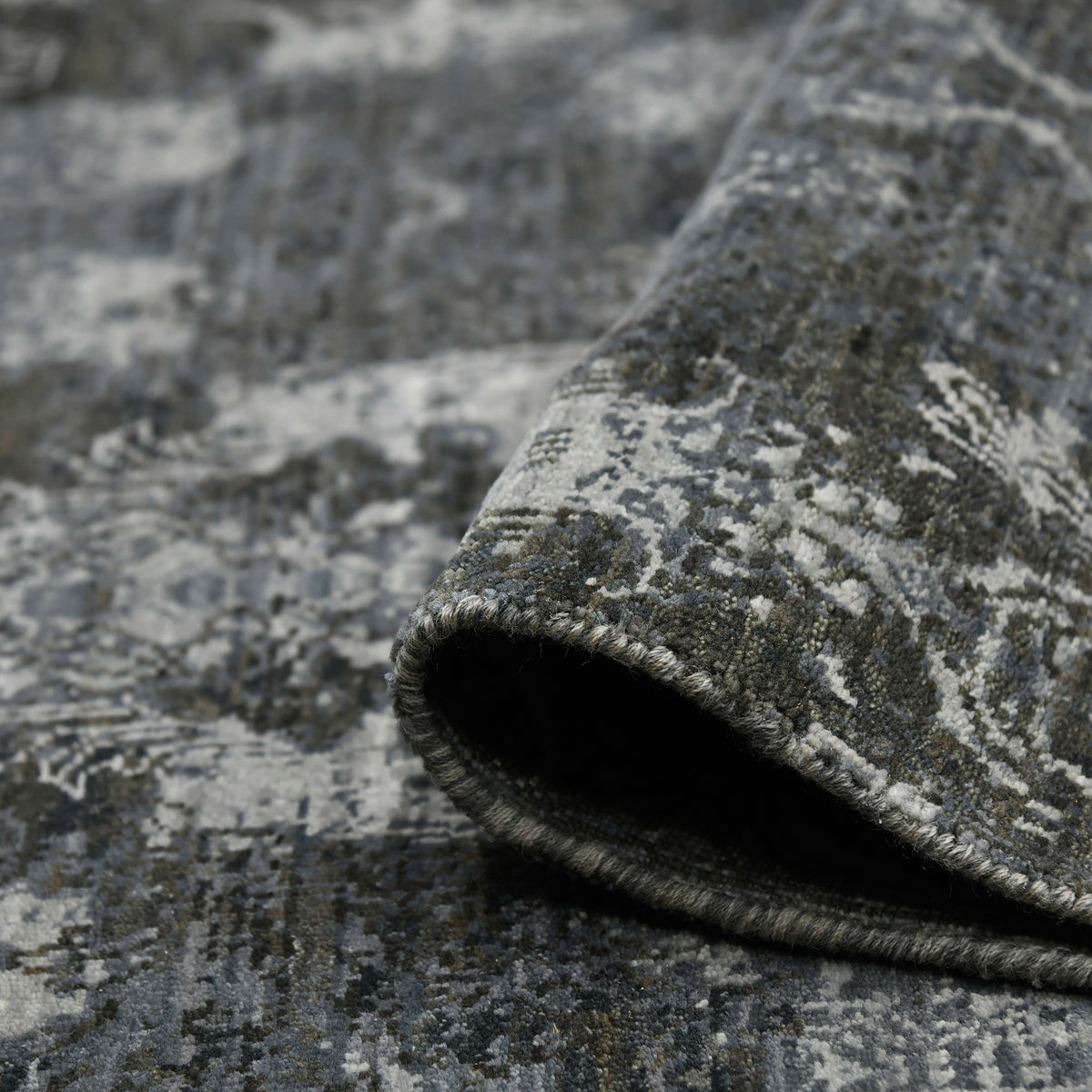 Amer Kohinoor KOH-11 Platinum area rug - rolled view