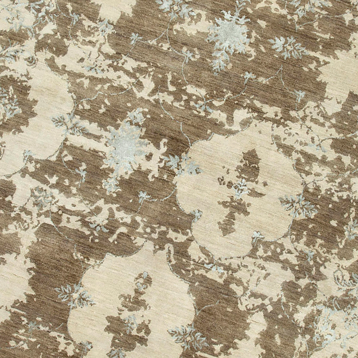 Amer Majestic MAJ-42 Tan area rug - close-up view