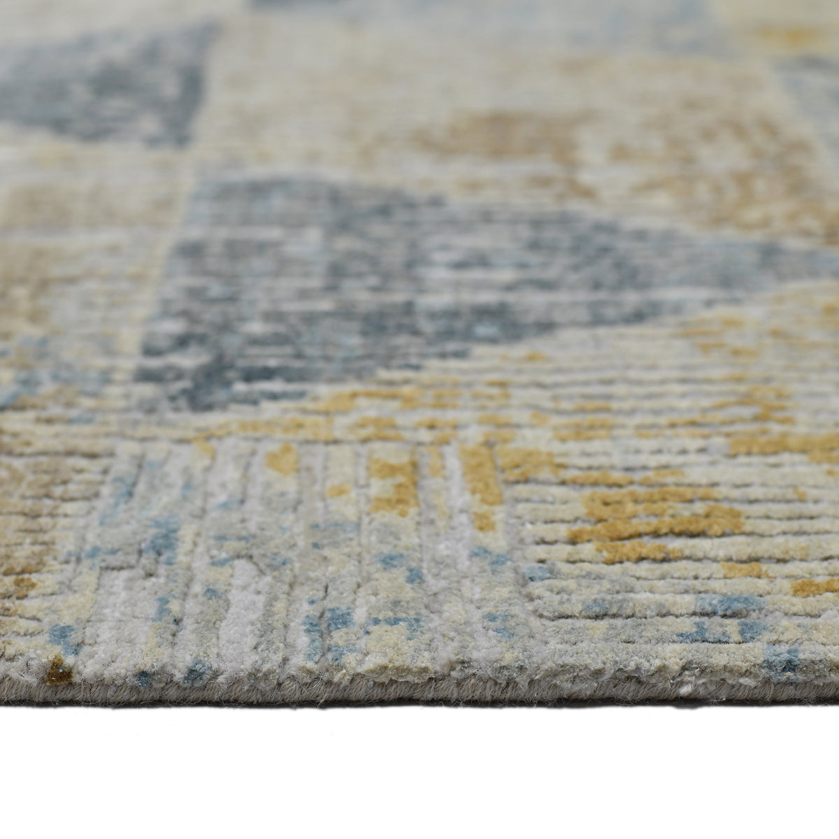 Amer Majestic MAJ-52 Ivory area rug - profile view