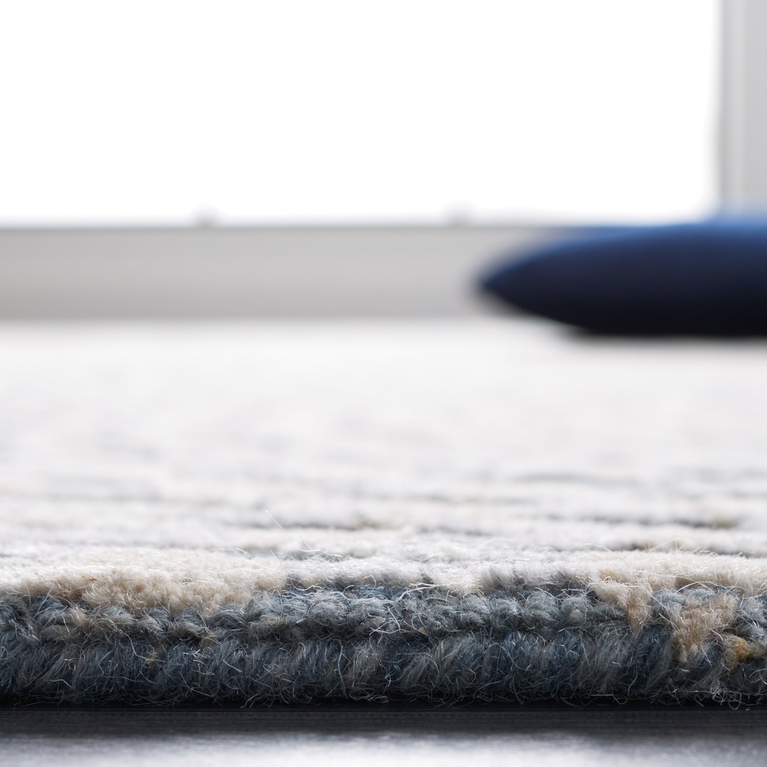 Safavieh Metro Met180F Grey/Beige Rug.