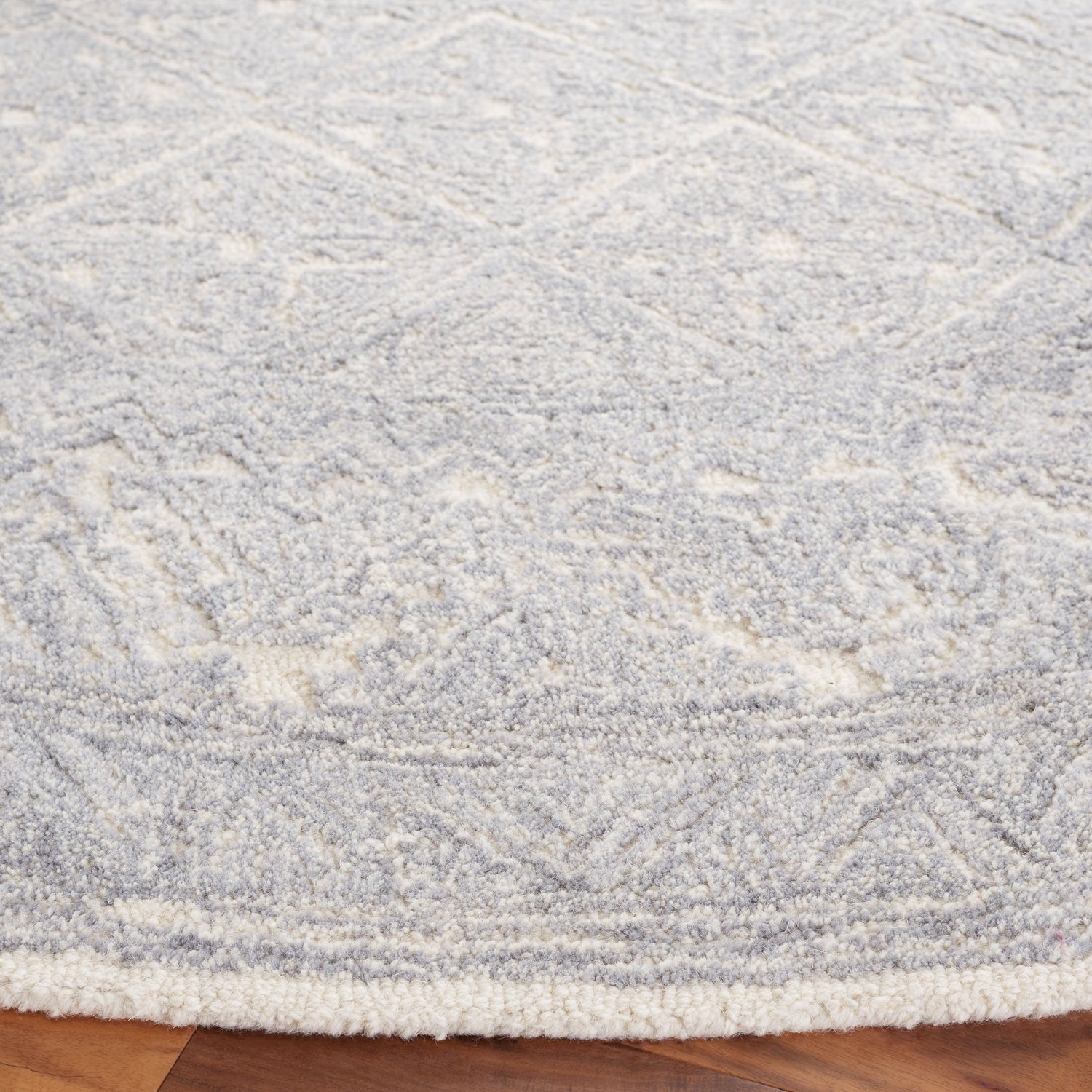 Safavieh Metro Met183F Grey/Ivory Rug.