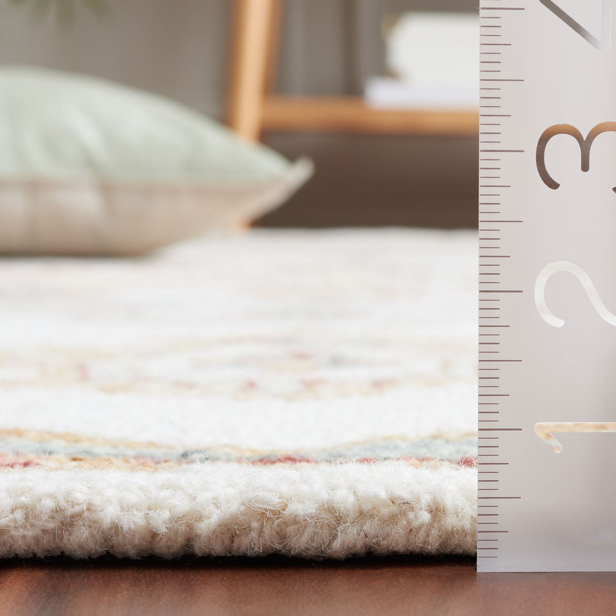 Safavieh Metro Met375A Ivory/Grey Rug.
