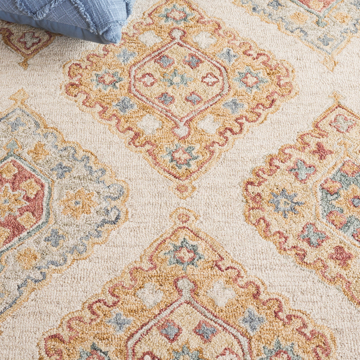 Safavieh Metro Met378B Beige/Rust Rug.