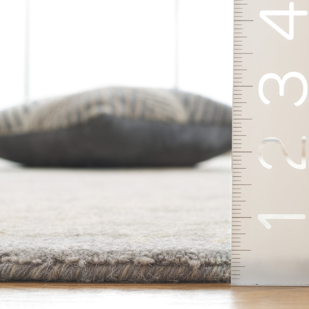 Safavieh Metro Met650F Blue/Ivory Rug.