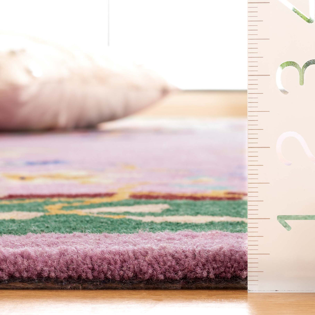 Safavieh Metro Met725V Purple/Green Rug.