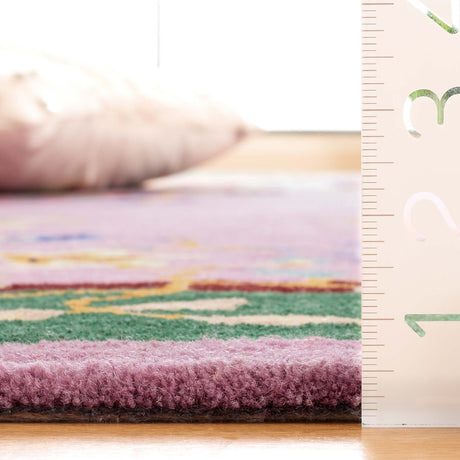 Safavieh Metro Met725V Purple/Green Rug.
