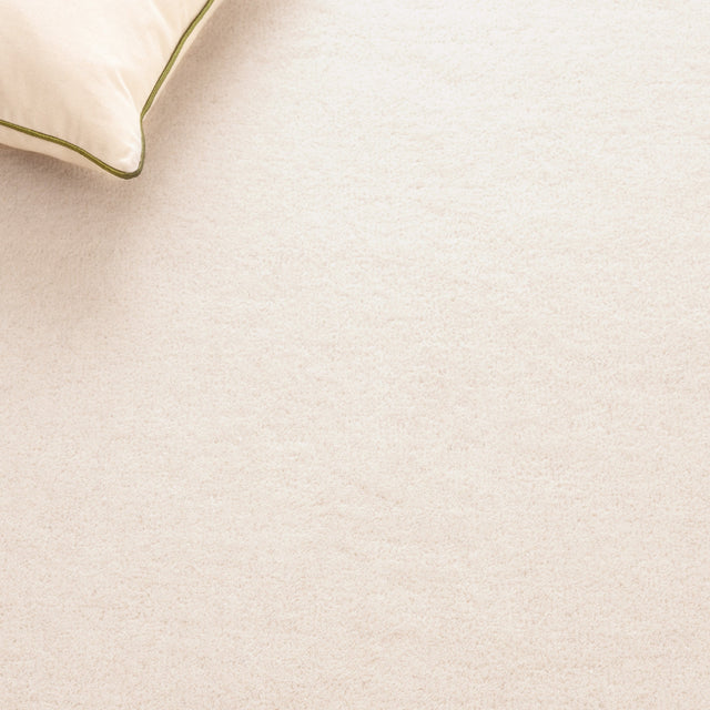Safavieh Metro Met913A Ivory Rug.