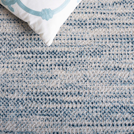 Safavieh Mila Mil226M Blue/Ivory Rug.