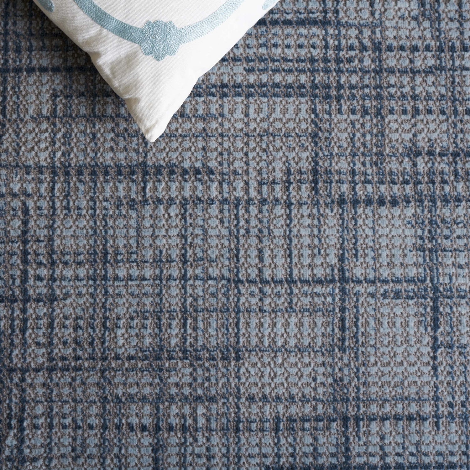 Safavieh Mila Mil228M Blue/Grey Rug.