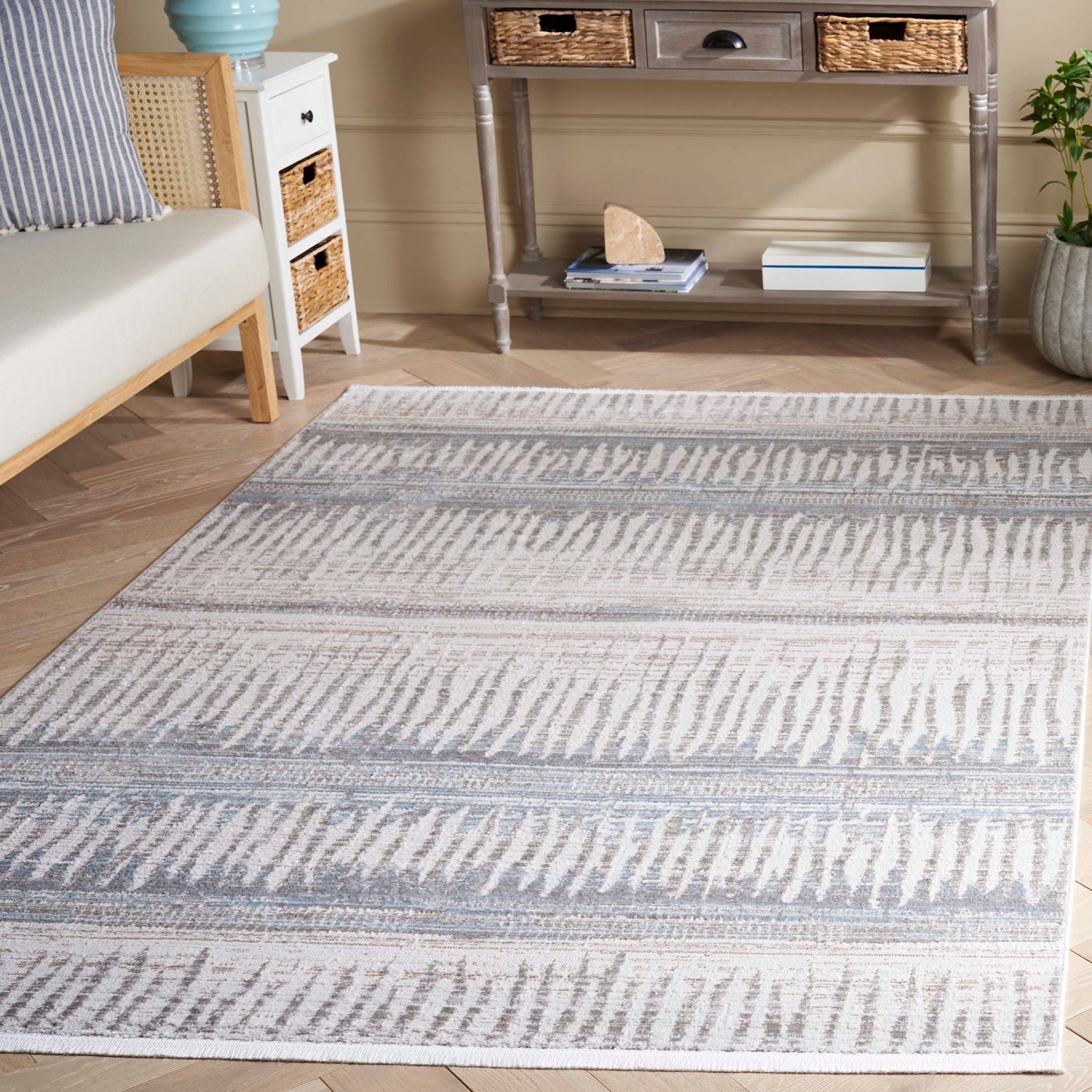 Safavieh Mila Mil234B Beige/Blue Rug.