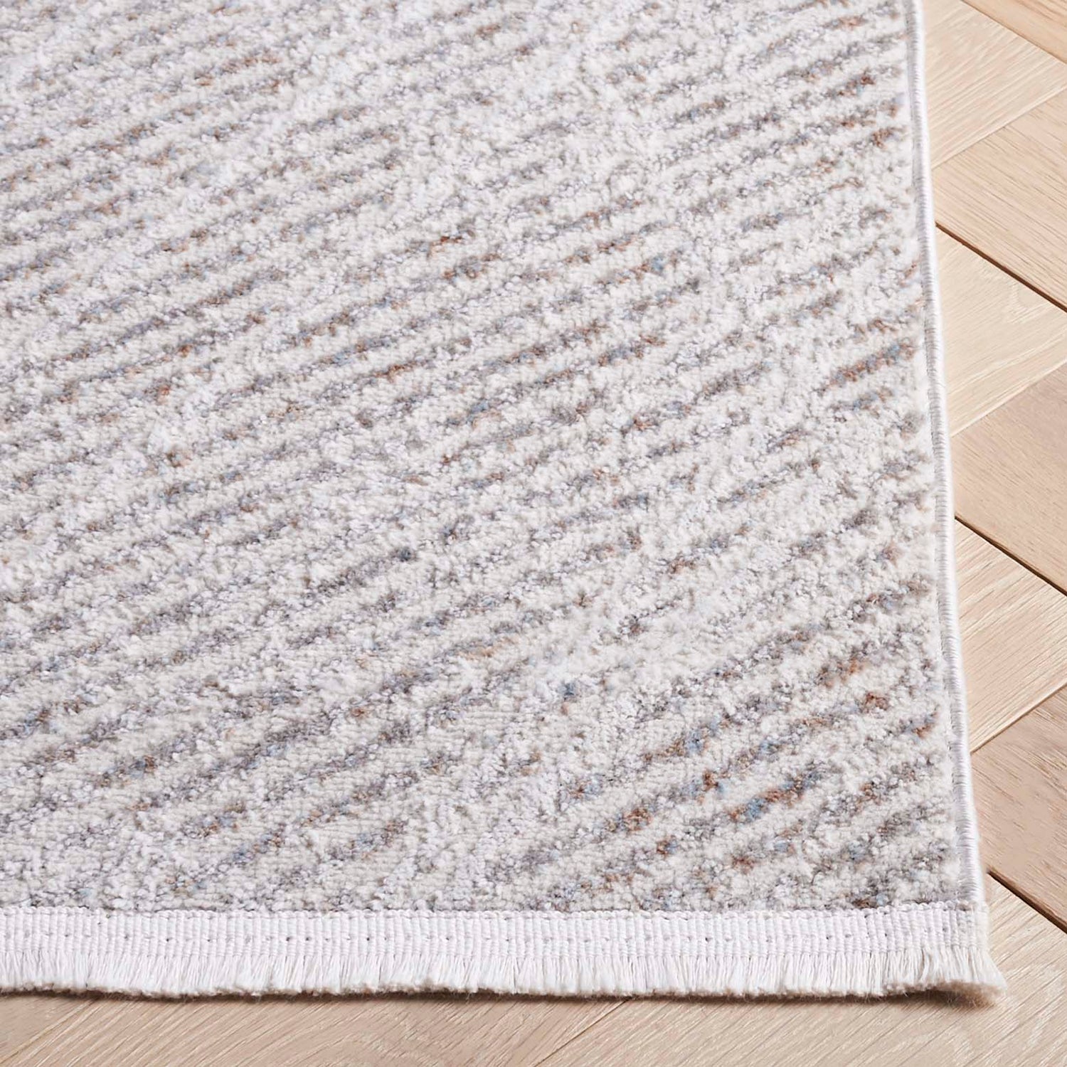 Safavieh Mila Mil236F Grey/Ivory Rug.