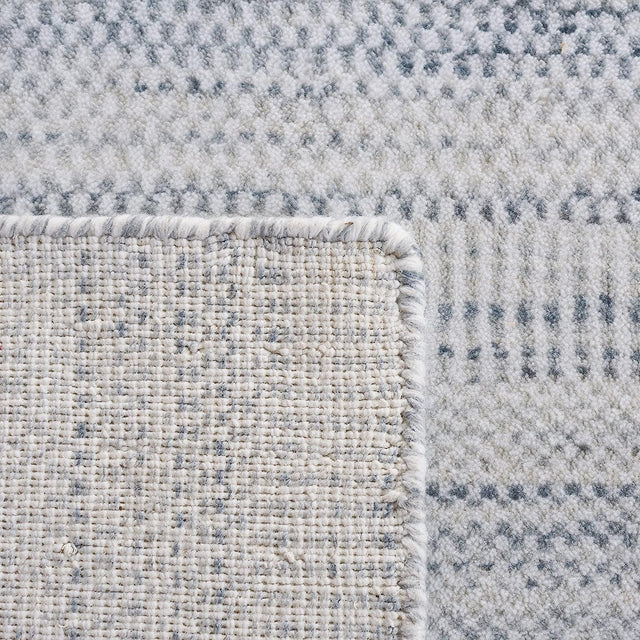 Safavieh Mirage Mir125F Light Grey/Ivory Rug.