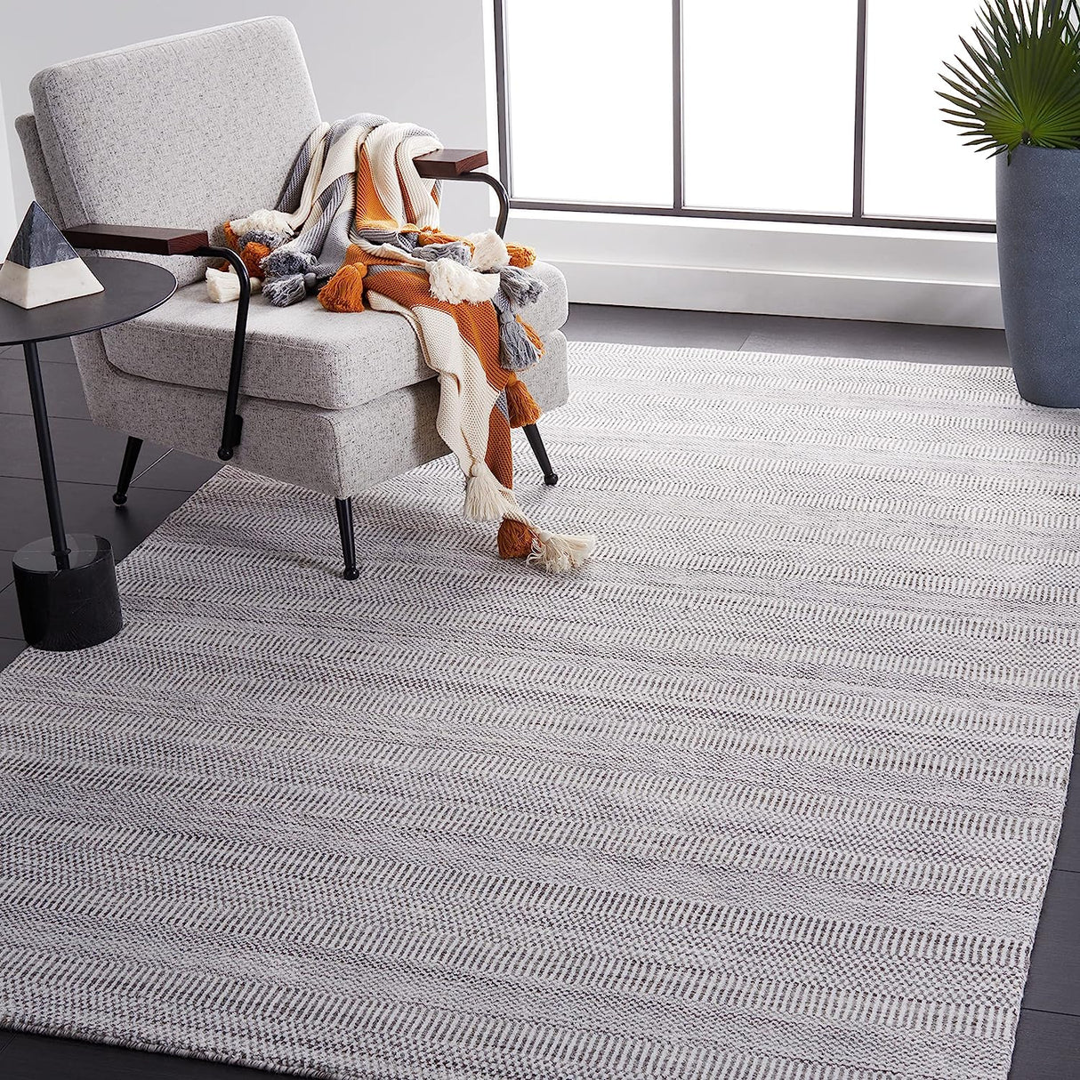 Safavieh Mirage Mir125T Brown/Ivory Rug.
