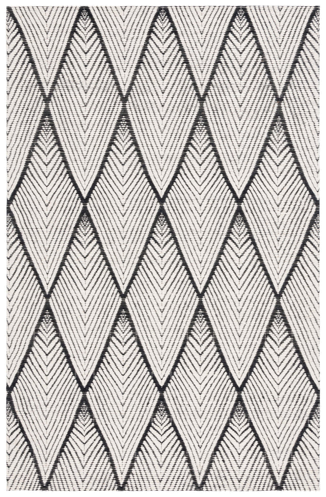 Safavieh Marbella Mrb454Z Black/Ivory Rug.