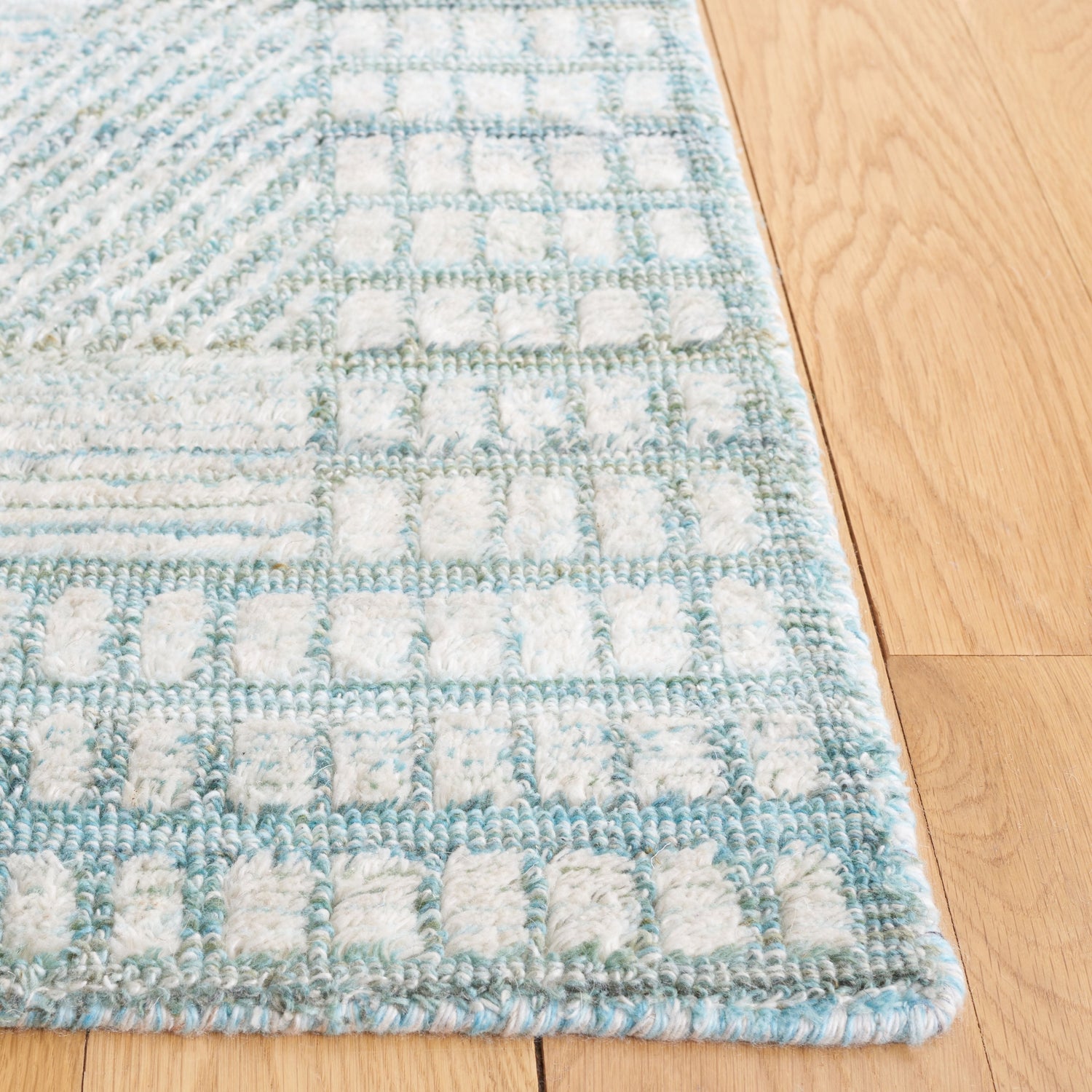 Safavieh Marquee Mrq107K Turquoise/Grey Rug.