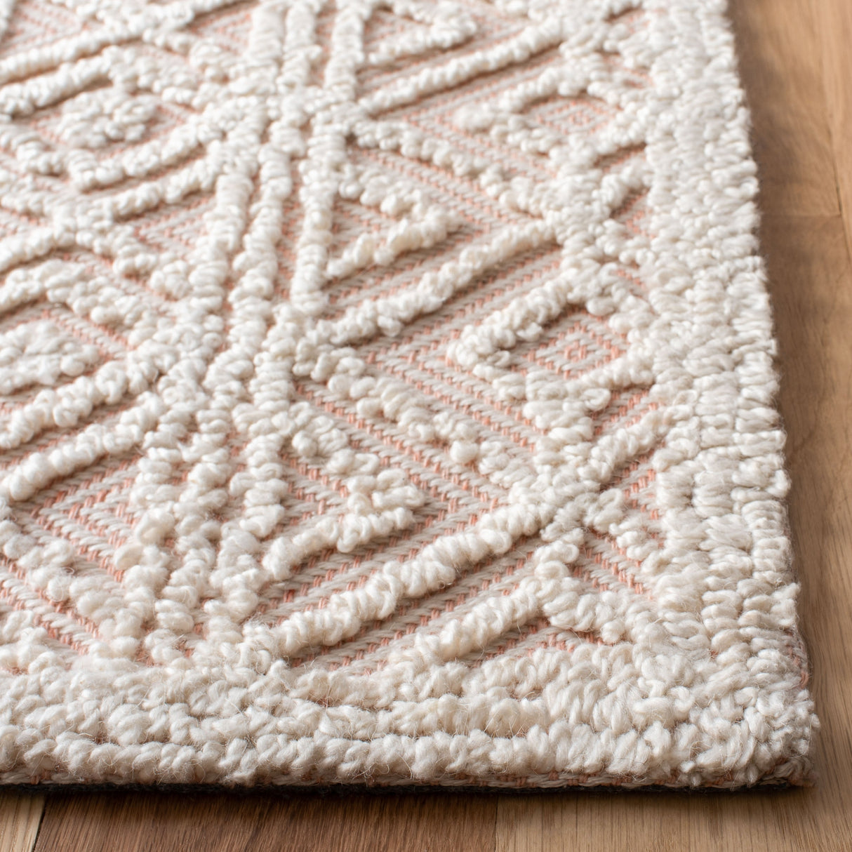 Safavieh Martha Stewart Msr3514B Beige/Pink Rug.