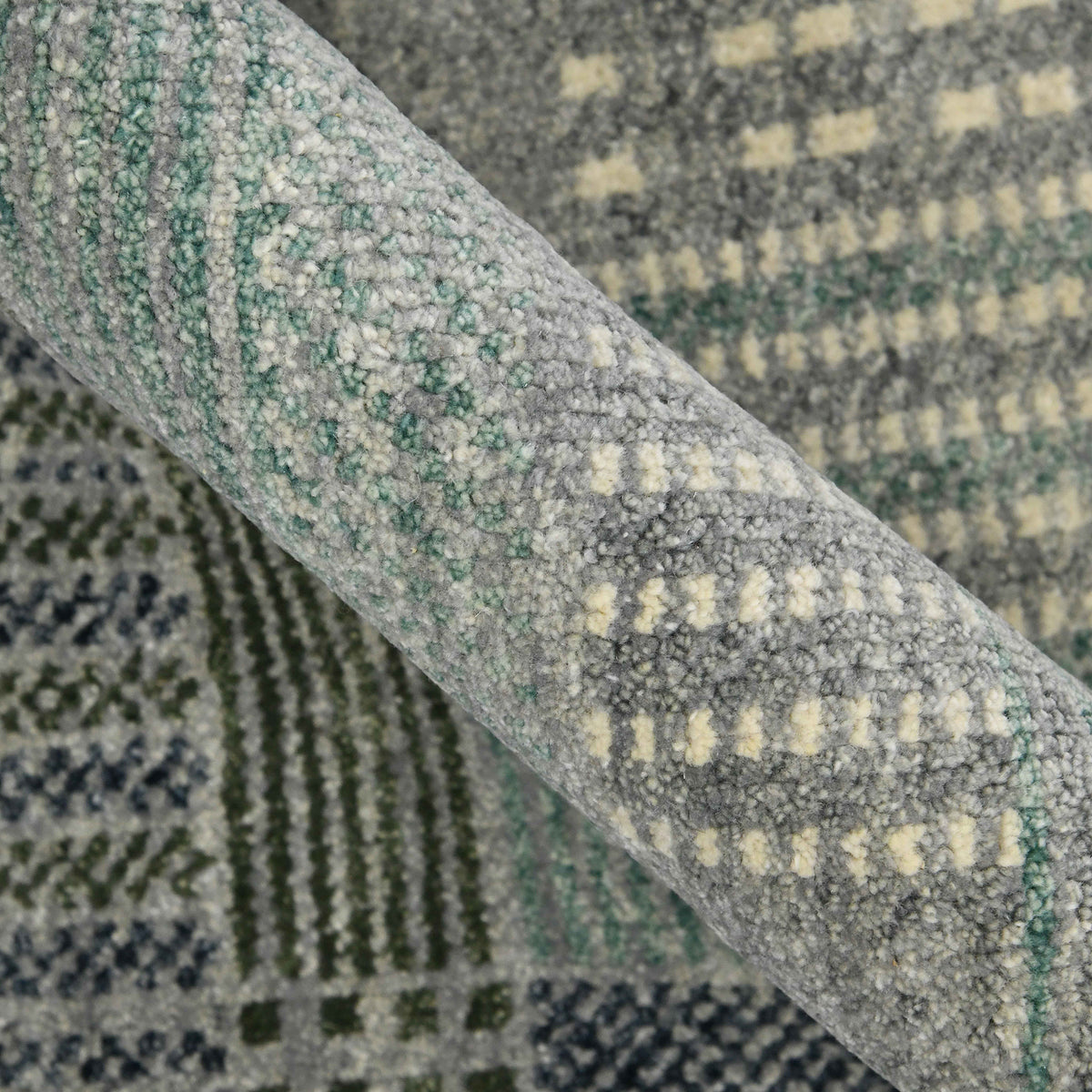 Amer Nashville NAS-4 Platinum area rug - color swatch view