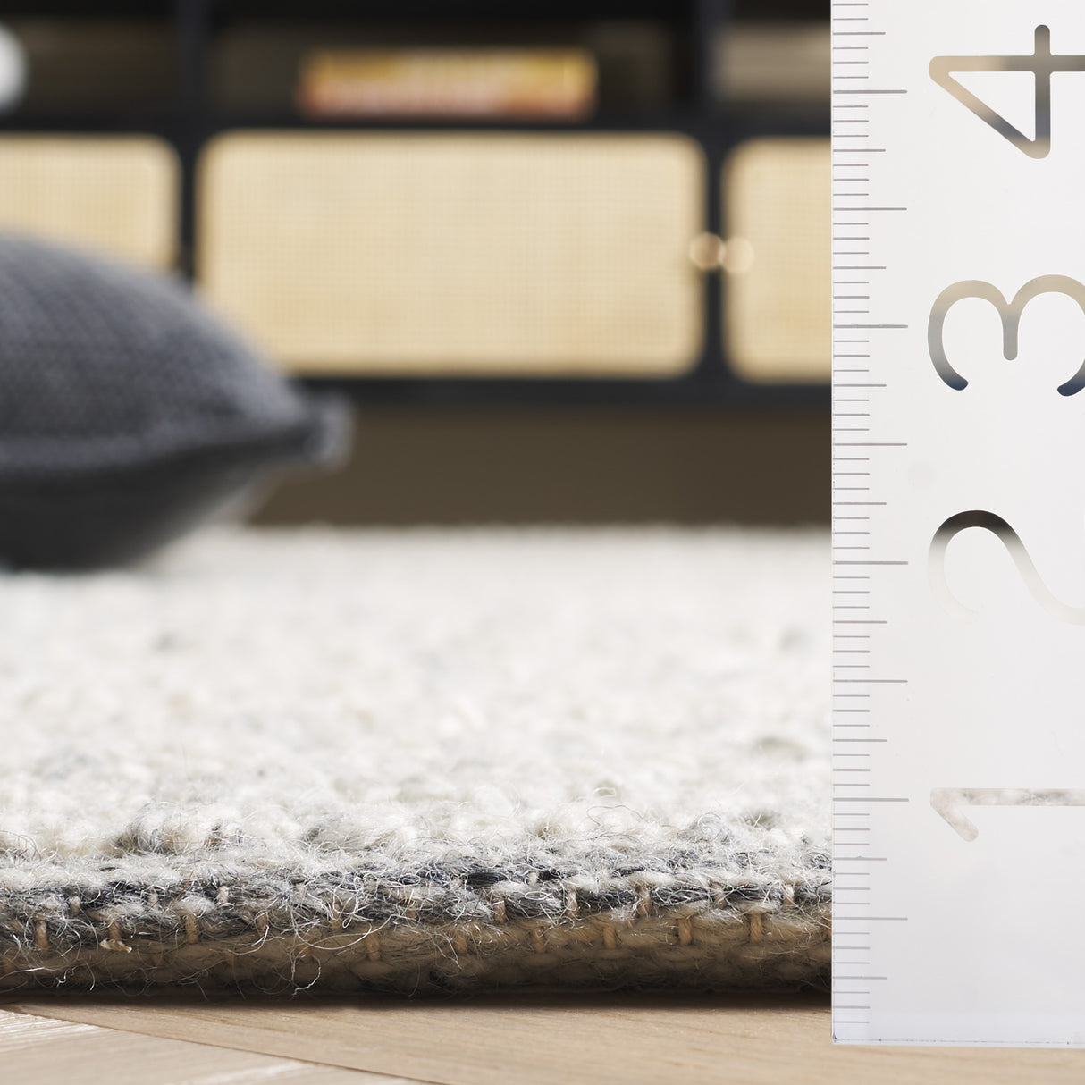 Safavieh Natura Nat228F Light Grey Rug.