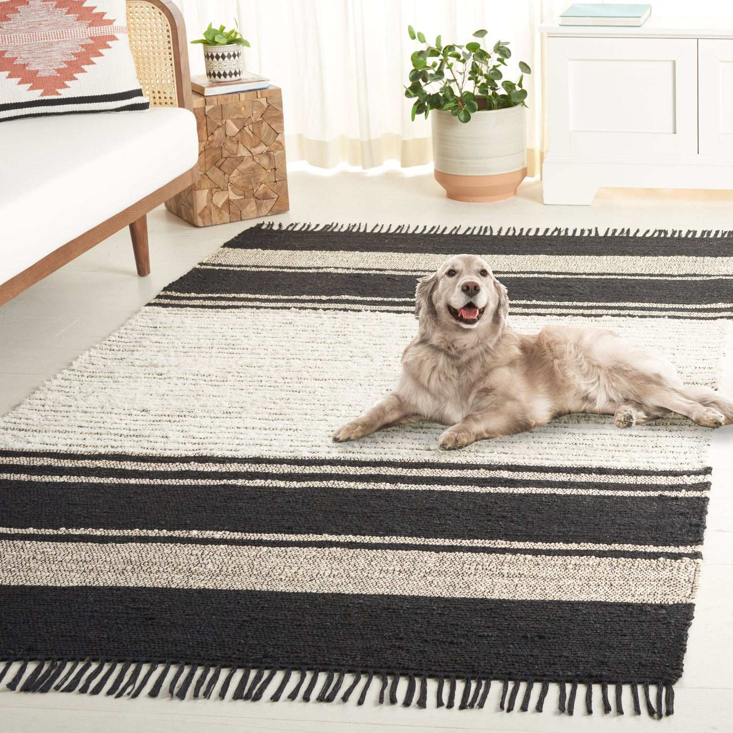 Safavieh Natural Fiber Nf203Z Ivory/Black Rug.