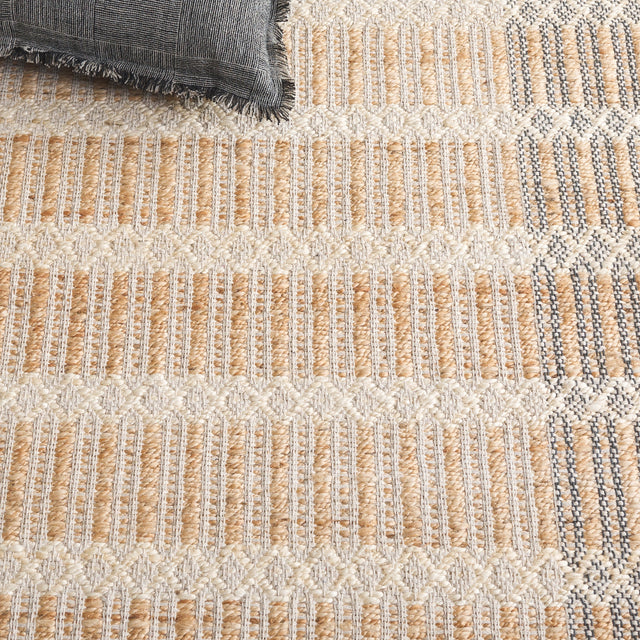 Safavieh Natural Fiber Nf852H Natural/Charcoal Rug.