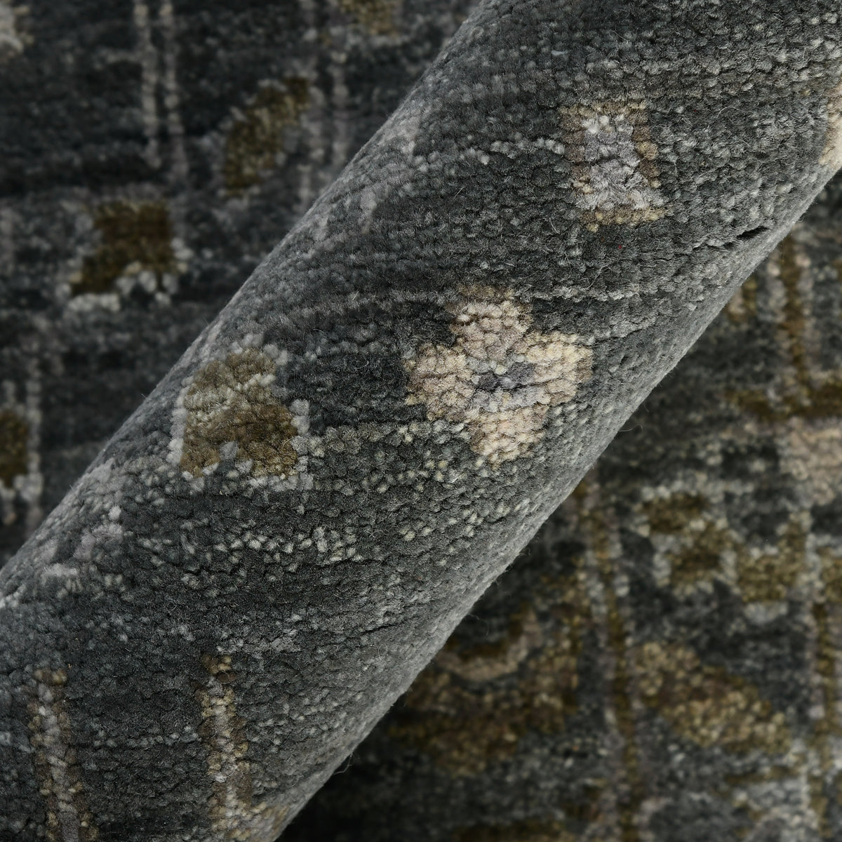 Amer Nuit Arabe NUI-2 Santas Gray area rug - color swatch view