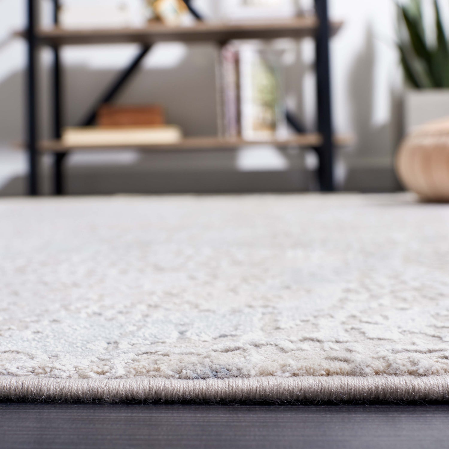 Safavieh Platinum Pla556F Grey/Ivory Beige Rug.