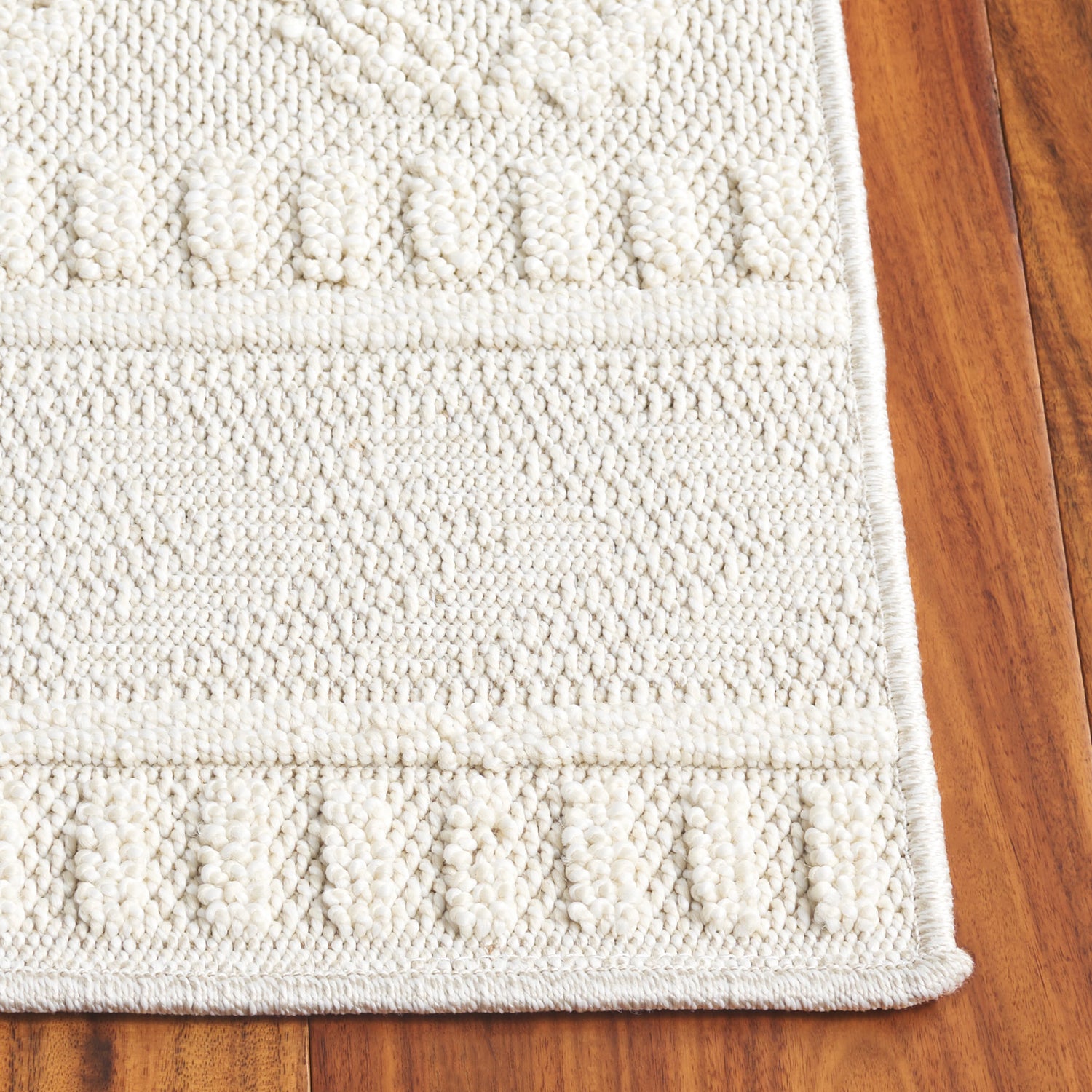 Safavieh Paros Pos116A Ivory Rug.